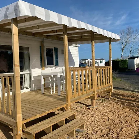 Mobil Climatise Etang De Besse *