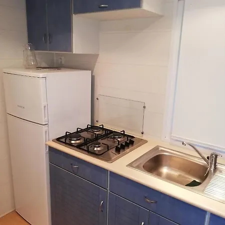 Mobil Climatise Etang De Besse 营地