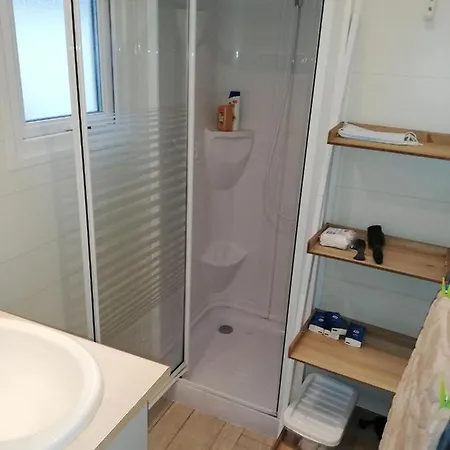 Mobil Climatise Etang De Besse Camping La Parée Preneau