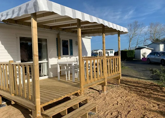 Mobil Climatise Etang De Besse *