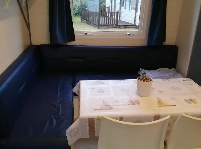 Mobil Climatise Etang De Besse Kemping