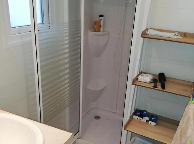 Mobil Climatise Etang De Besse Kemping La Parée Preneau